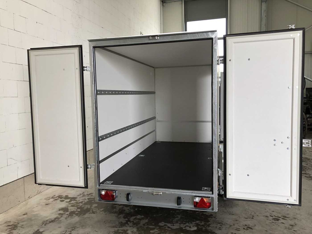 BLYSS F2730HTD Kofferanhänger - Trailer kotak tertutup: gambar 2 BLYSS F2730HTD Kofferanhänger - Trailer kotak tertutup: gambar 2