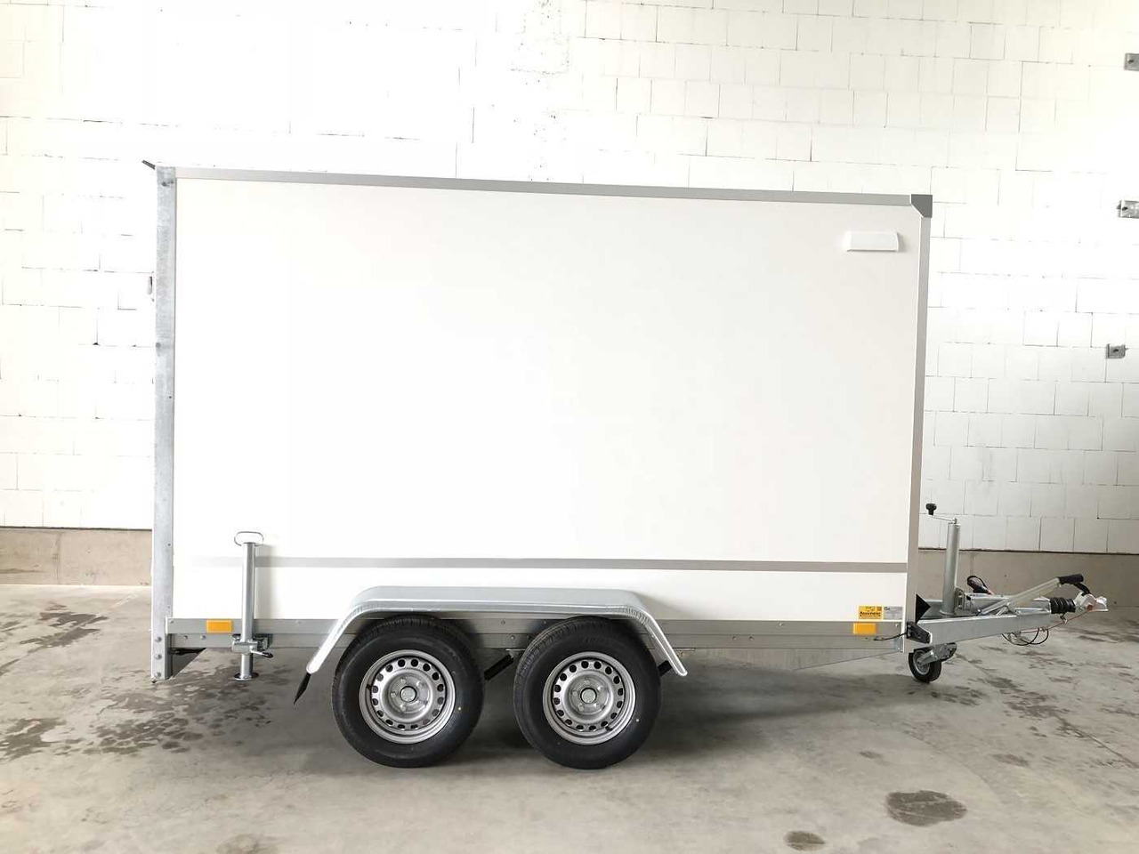 BLYSS F2730HTD Kofferanhänger - Trailer kotak tertutup: gambar 1 BLYSS F2730HTD Kofferanhänger - Trailer kotak tertutup: gambar 1