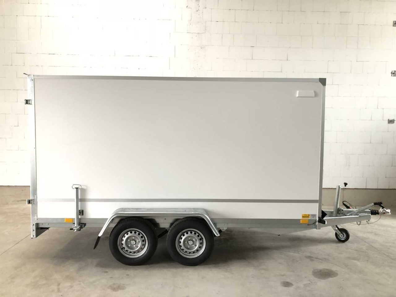 BLYSS F2736HTD Kofferanhänger - Trailer kotak tertutup: gambar 1 BLYSS F2736HTD Kofferanhänger - Trailer kotak tertutup: gambar 1