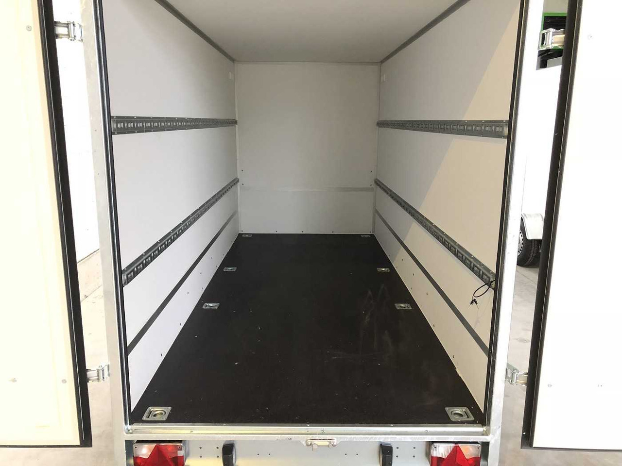 Trailer kotak tertutup baru BLYSS F2736HTD Kofferanhänger: gambar 9