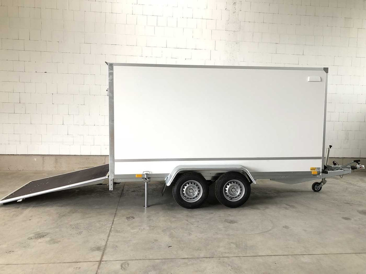 BLYSS F2736HTD Rampe Kofferanhänger - Trailer kotak tertutup: gambar 3 BLYSS F2736HTD Rampe Kofferanhänger - Trailer kotak tertutup: gambar 3