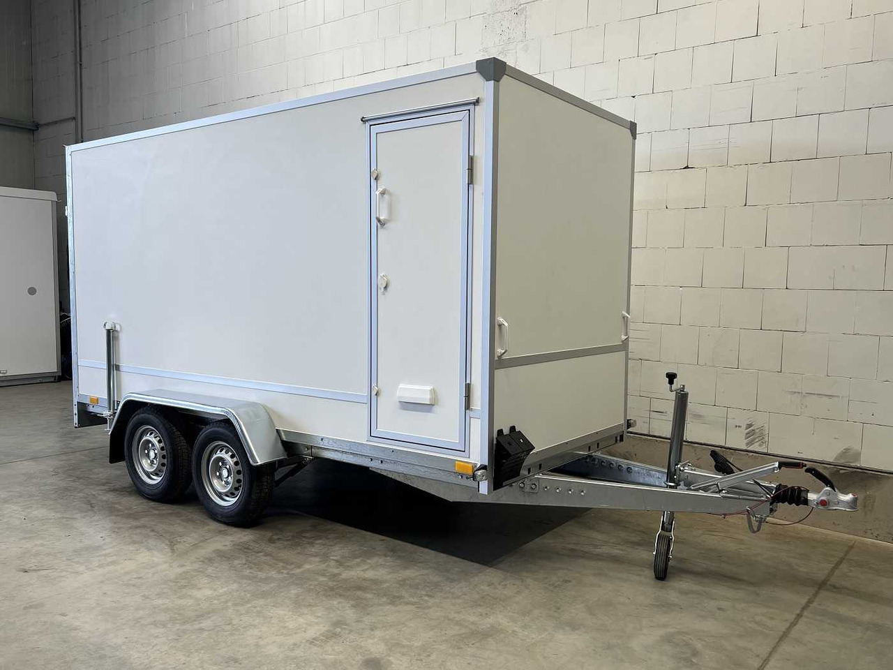 BLYSS F2736HTD Rampe Seitentür Kofferanhänger - Trailer kotak tertutup: gambar 3 BLYSS F2736HTD Rampe Seitentür Kofferanhänger - Trailer kotak tertutup: gambar 3