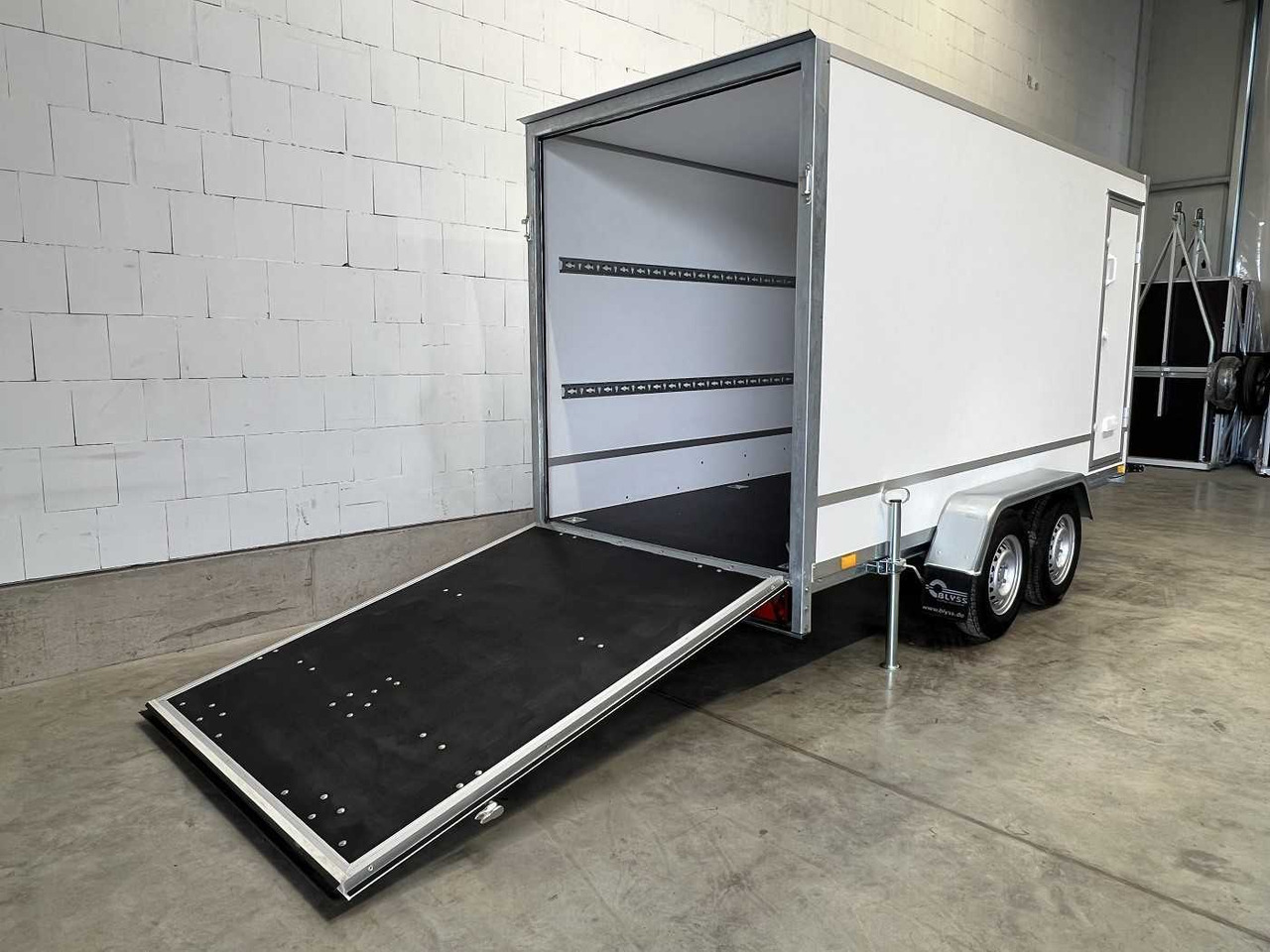 BLYSS F2736HTD Rampe Seitentür Kofferanhänger - Trailer kotak tertutup: gambar 4 BLYSS F2736HTD Rampe Seitentür Kofferanhänger - Trailer kotak tertutup: gambar 4