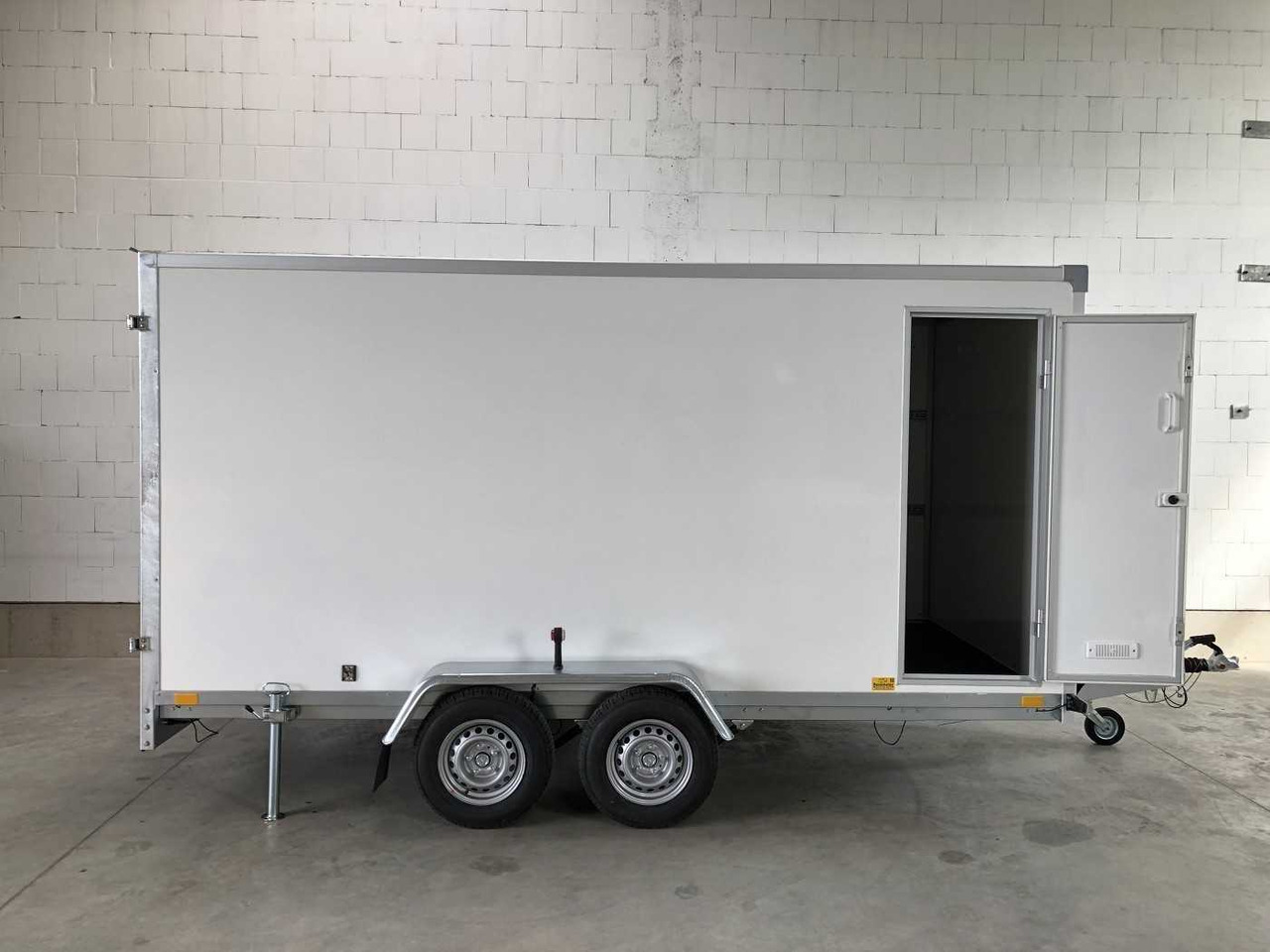 BLYSS F2741HT Seitentür Kofferanhänger - Trailer kotak tertutup: gambar 1 BLYSS F2741HT Seitentür Kofferanhänger - Trailer kotak tertutup: gambar 1