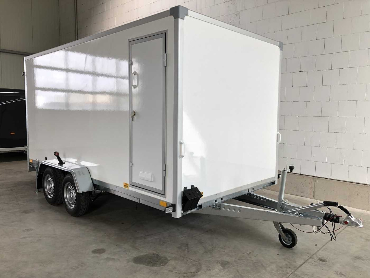BLYSS F2741HT Seitentür Kofferanhänger - Trailer kotak tertutup: gambar 4 BLYSS F2741HT Seitentür Kofferanhänger - Trailer kotak tertutup: gambar 4