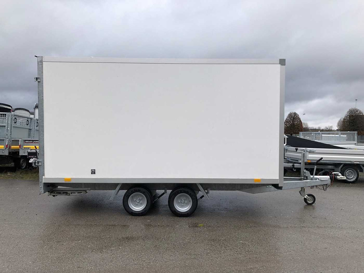 BLYSS FC2736HT Kofferanhänger - Trailer kotak tertutup: gambar 1 BLYSS FC2736HT Kofferanhänger - Trailer kotak tertutup: gambar 1