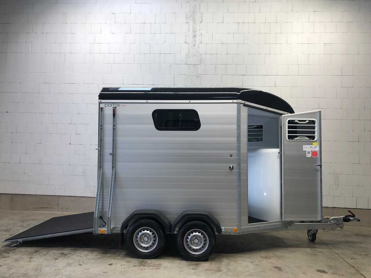 Trailer pengangkut kuda baru BOECKMANN Portax Esprit silv+bl SK Pferdeanhänger: gambar 1