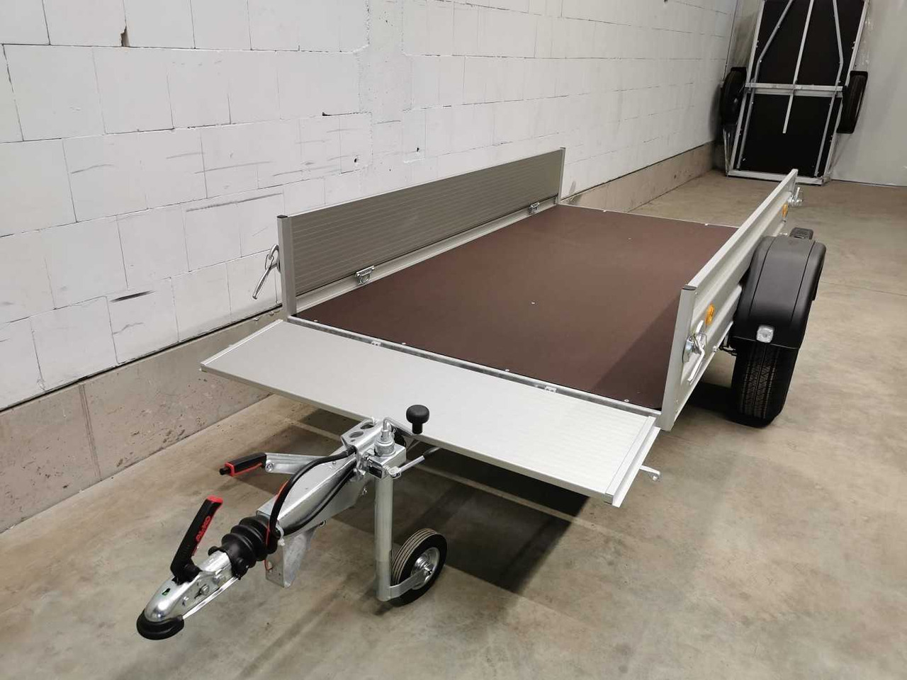 BOECKMANN TL-AL 2513/135 Stkl Kastenanhänger gebremst - Trailer mobil: gambar 4 BOECKMANN TL-AL 2513/135 Stkl Kastenanhänger gebremst - Trailer mobil: gambar 4