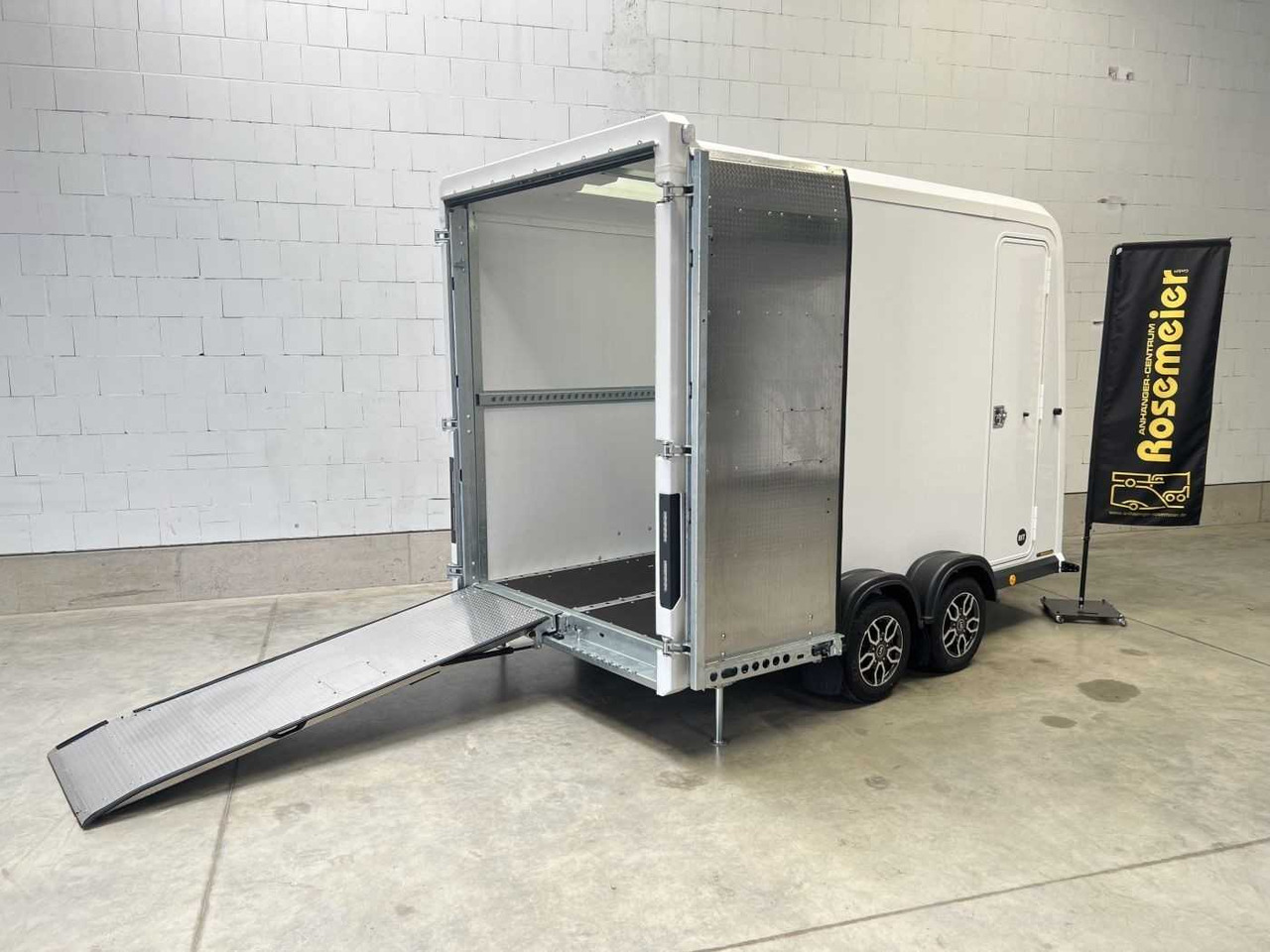 BRIAN_JAMES Box Van 600-3016-27-2-12-W Kofferanhänger - Trailer kotak tertutup: gambar 2 BRIAN_JAMES Box Van 600-3016-27-2-12-W Kofferanhänger - Trailer kotak tertutup: gambar 2
