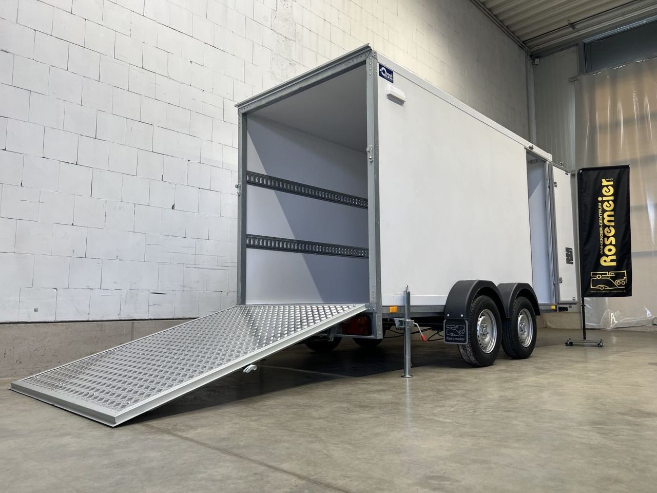 Blyss FR2735/180HTL Rampe Tür Kofferanhänger - Trailer kotak tertutup: gambar 2 Blyss FR2735/180HTL Rampe Tür Kofferanhänger - Trailer kotak tertutup: gambar 2