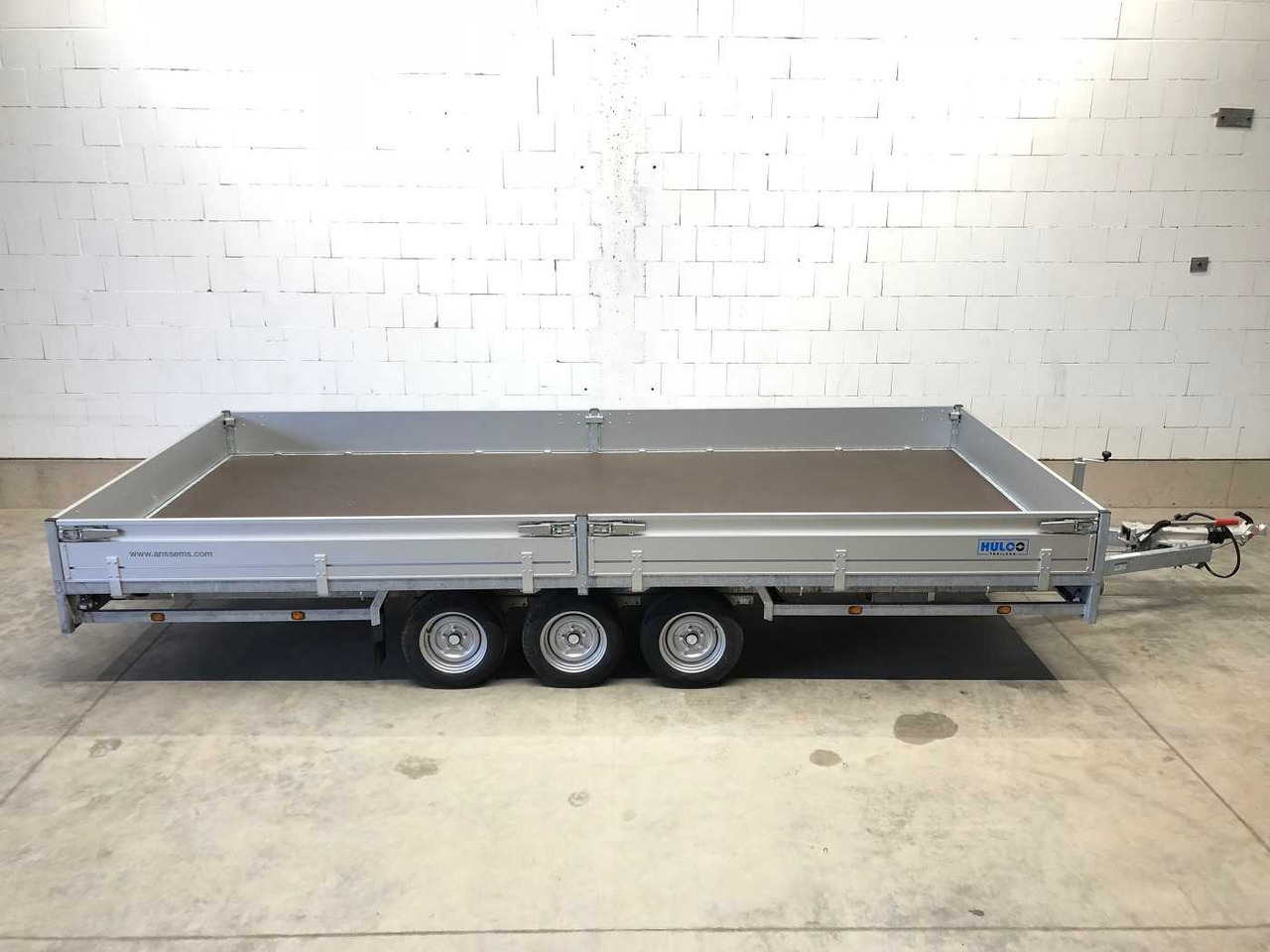 HULCO Medax-3 3500 Hochlader - Trailer mobil: gambar 1 HULCO Medax-3 3500 Hochlader - Trailer mobil: gambar 1