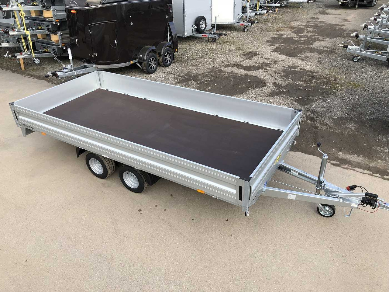 HUMBAUR HN 254118 Hochlader - Trailer flatbed: gambar 2 HUMBAUR HN 254118 Hochlader - Trailer flatbed: gambar 2