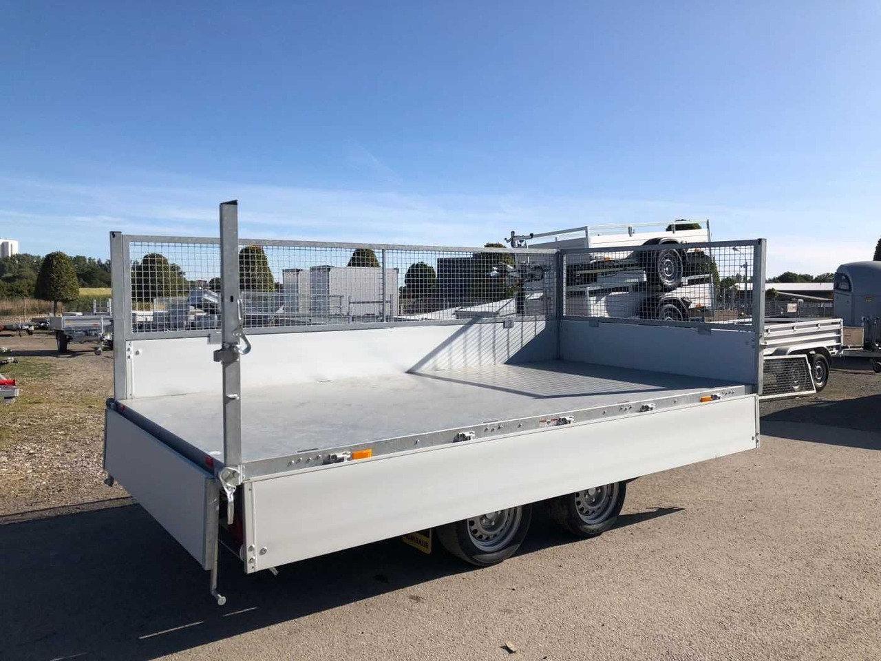 HUMBAUR HTK 3500.37 Gitter Dreiseitenkipper - Trailer jungkit: gambar 4 HUMBAUR HTK 3500.37 Gitter Dreiseitenkipper - Trailer jungkit: gambar 4