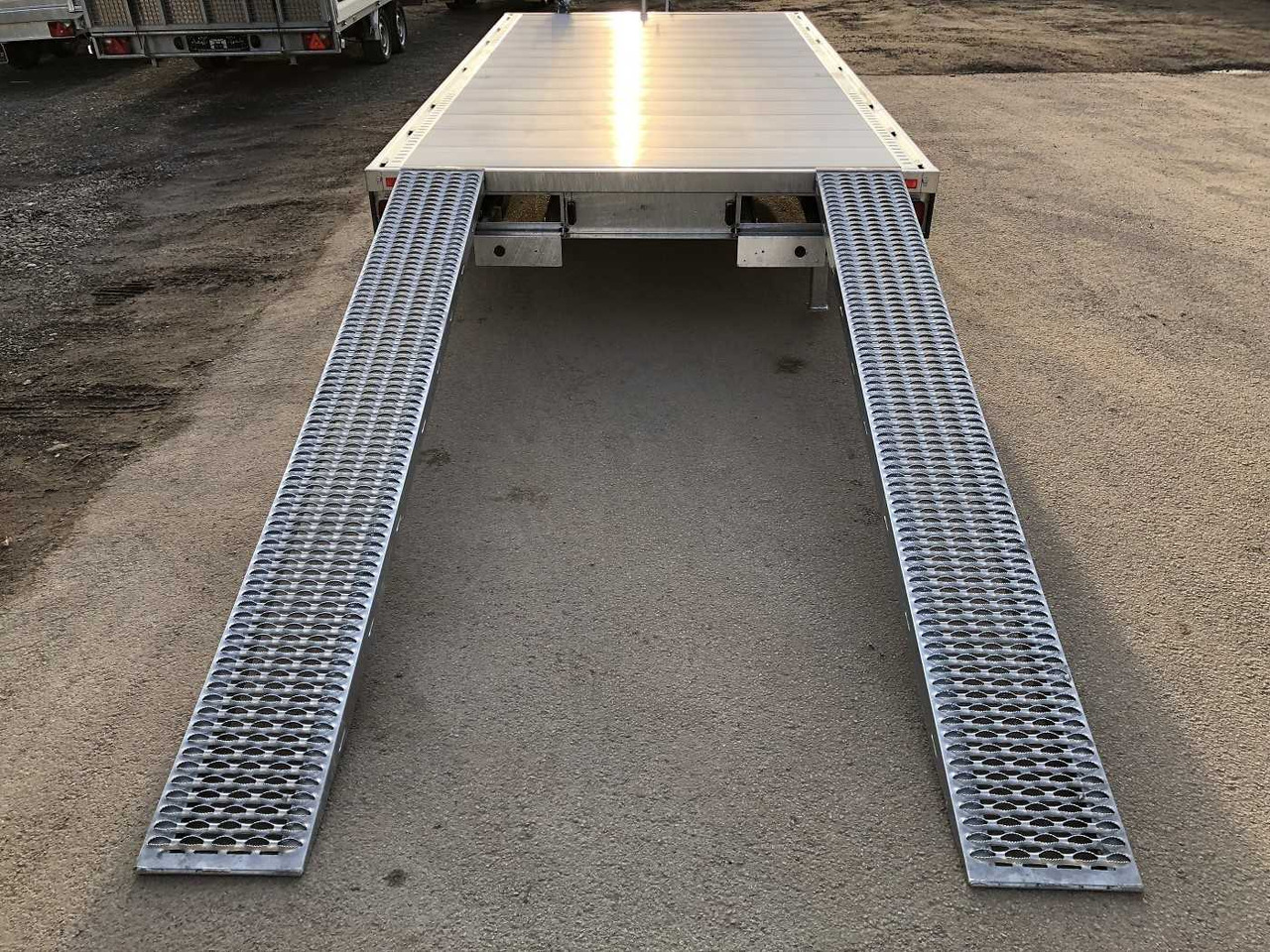 HUMBAUR Universal 3500 Aluboden Universaltransporter - Trailer autotransporter: gambar 4 HUMBAUR Universal 3500 Aluboden Universaltransporter - Trailer autotransporter: gambar 4