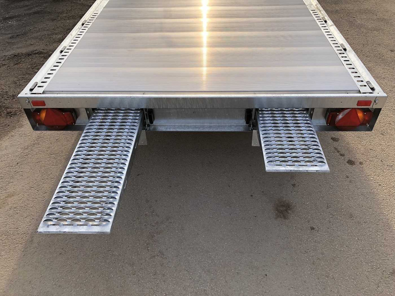 HUMBAUR Universal 3500 Aluboden Universaltransporter - Trailer autotransporter: gambar 5 HUMBAUR Universal 3500 Aluboden Universaltransporter - Trailer autotransporter: gambar 5