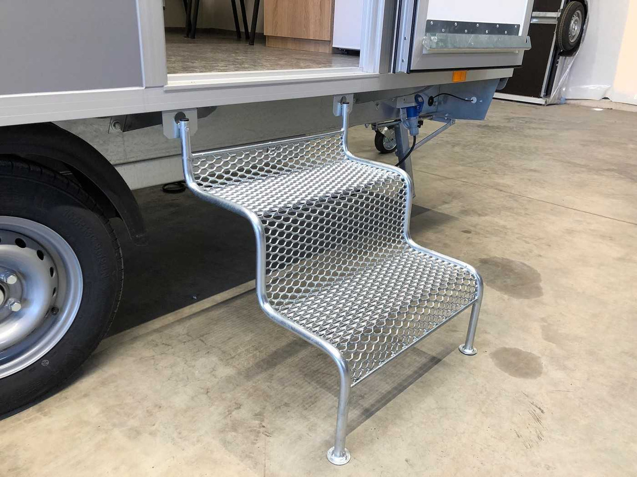 Mobi 4200 WT Mannschaftswagen - Kontainer konstruksi, Trailer: gambar 5 Mobi 4200 WT Mannschaftswagen - Kontainer konstruksi, Trailer: gambar 5