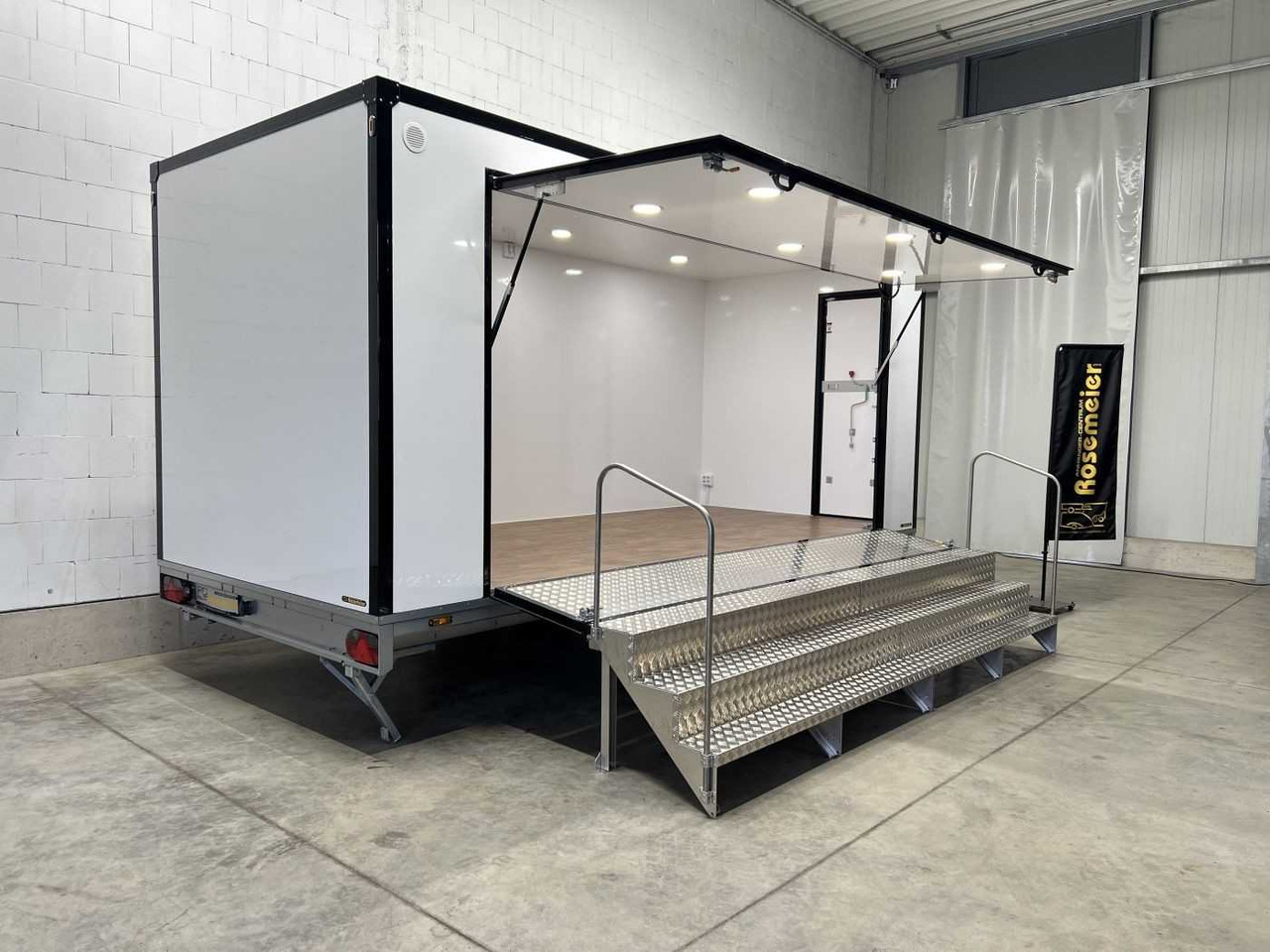 RESPO 220DC 5 m Promotionanhänger - Trailer penjual: gambar 2 RESPO 220DC 5 m Promotionanhänger - Trailer penjual: gambar 2