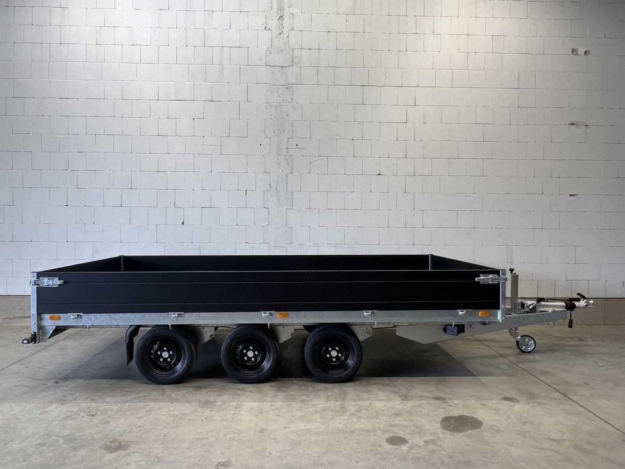 SARIS PL 406 224 3500 3Black Edition Hochlader - Trailer mobil: gambar 1 SARIS PL 406 224 3500 3Black Edition Hochlader - Trailer mobil: gambar 1