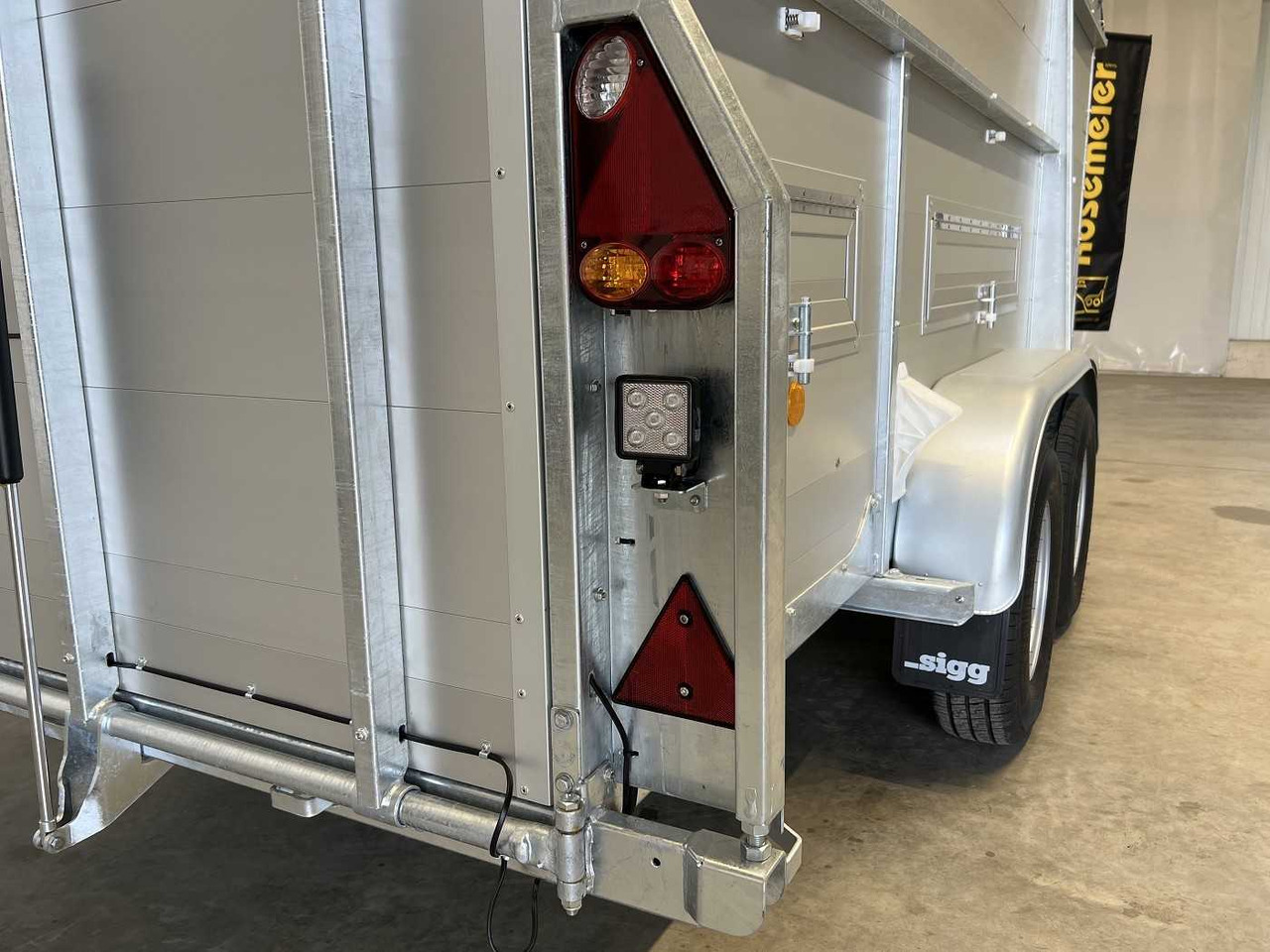 SIGG 35 V 40 - T8 - A15 Viehanhänger - Trailer pengangkut hewan: gambar 3 SIGG 35 V 40 - T8 - A15 Viehanhänger - Trailer pengangkut hewan: gambar 3