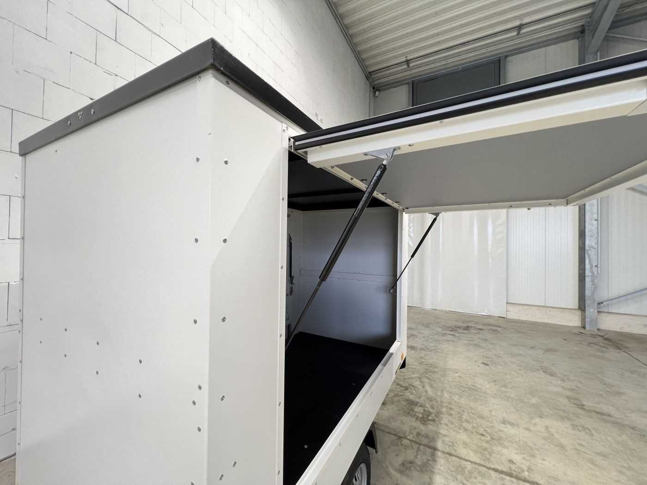 TPV HL-KT-EU2 mit 2 Aufstellklappe Verkaufsanhänger - Trailer penjual: gambar 5 TPV HL-KT-EU2 mit 2 Aufstellklappe Verkaufsanhänger - Trailer penjual: gambar 5