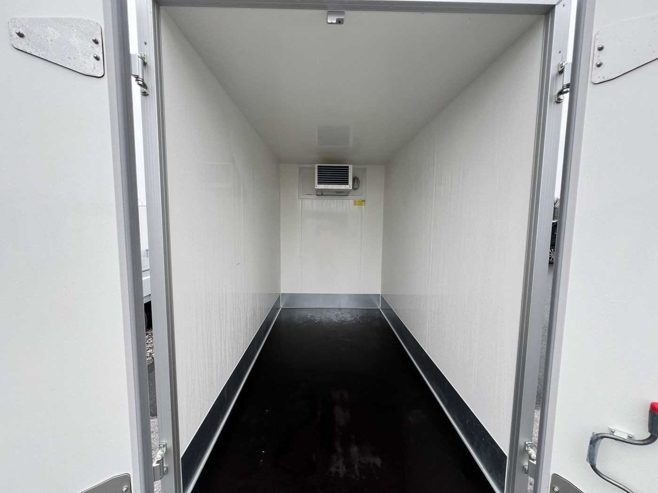 UNSINN UKT 6C 2513-13-14 Kühlanhänger - Trailer berpendingin: gambar 3 UNSINN UKT 6C 2513-13-14 Kühlanhänger - Trailer berpendingin: gambar 3
