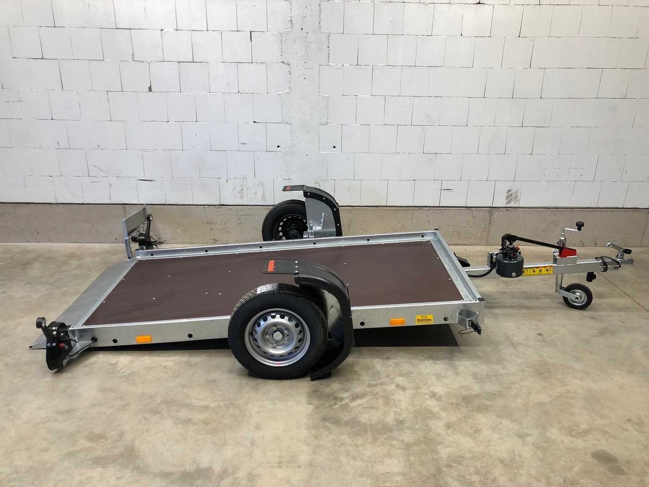 VEZEKO Husky F 08.25 Hobby Absenker - Trailer lewati: gambar 1 VEZEKO Husky F 08.25 Hobby Absenker - Trailer lewati: gambar 1