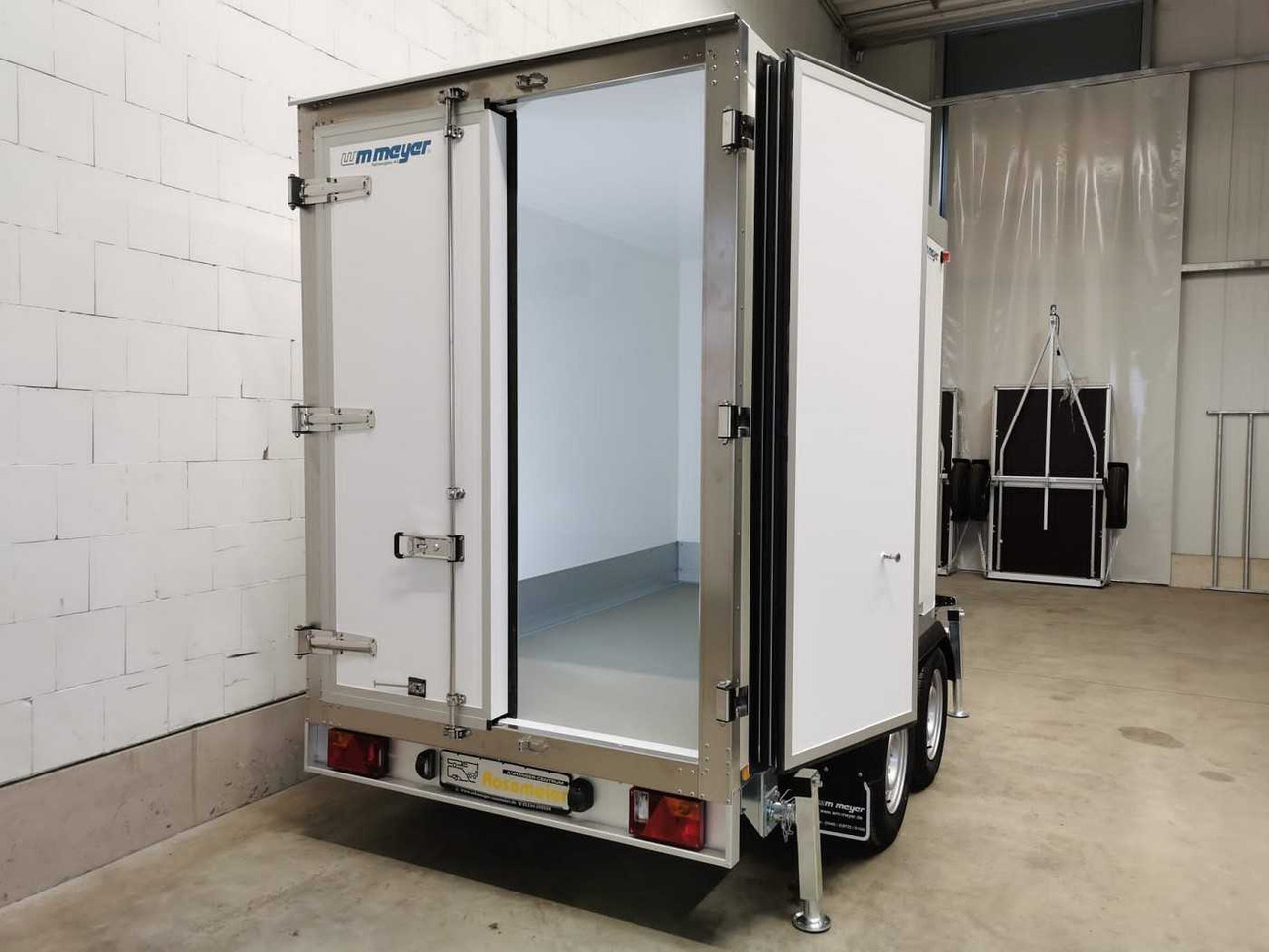 WM MEYER AZK 3030/156 Tiefkühlanhänger - Trailer berpendingin: gambar 5 WM MEYER AZK 3030/156 Tiefkühlanhänger - Trailer berpendingin: gambar 5