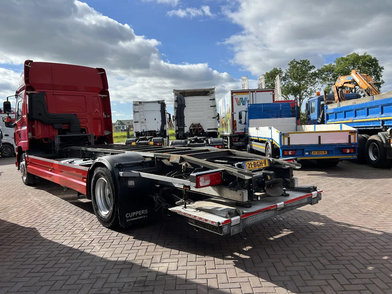 DAF CF 290 4X2 EURO6 SPACECAB RENOVA / VANGMUIL / LAADKLEP / TOP STAAT - Pengangkut kontainer/ Container truck: gambar 3 DAF CF 290 4X2 EURO6 SPACECAB RENOVA / VANGMUIL / LAADKLEP / TOP STAAT - Pengangkut kontainer/ Container truck: gambar 3