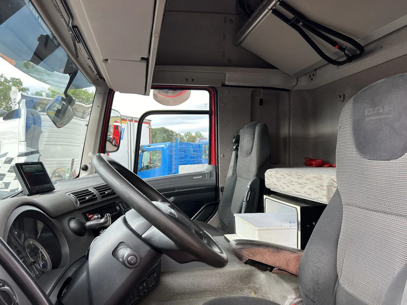 DAF CF 290 4X2 EURO6 SPACECAB RENOVA / VANGMUIL / LAADKLEP / TOP STAAT - Pengangkut kontainer/ Container truck: gambar 5 DAF CF 290 4X2 EURO6 SPACECAB RENOVA / VANGMUIL / LAADKLEP / TOP STAAT - Pengangkut kontainer/ Container truck: gambar 5