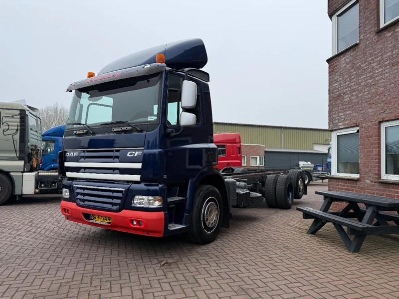 DAF CF 85 CF85-360 FAN 6X2 Chassis Holland Truck Top condition - Truk sasis: gambar 3 DAF CF 85 CF85-360 FAN 6X2 Chassis Holland Truck Top condition - Truk sasis: gambar 3
