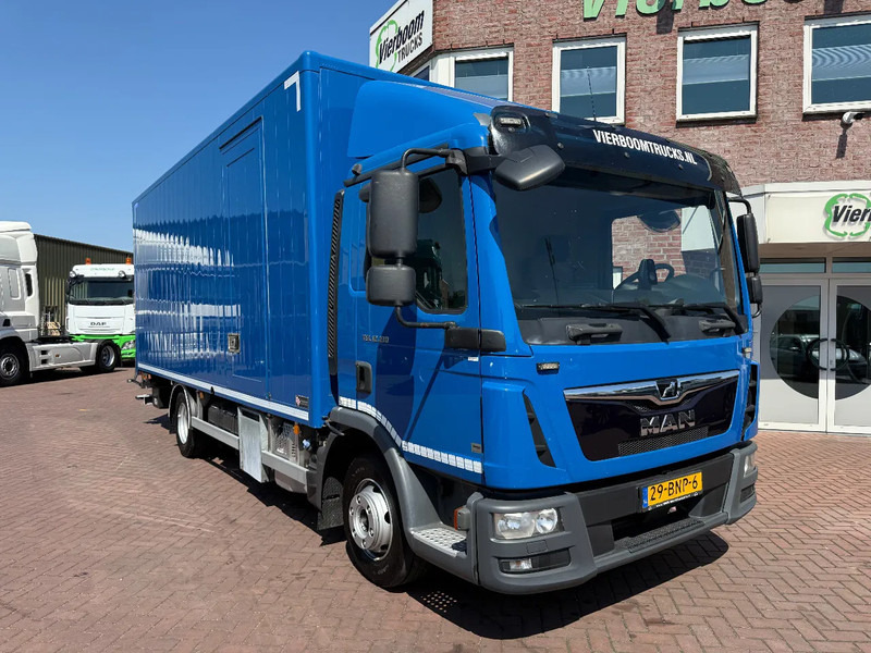 MAN TGL TGL 12.190 BL Koffer mit Ladebordwand Top Zustand !!!!!!!! - Truk box: gambar 1 MAN TGL TGL 12.190 BL Koffer mit Ladebordwand Top Zustand !!!!!!!! - Truk box: gambar 1