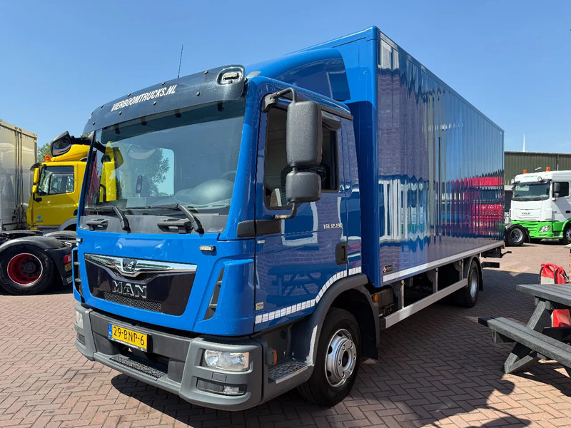 MAN TGL TGL 12.190 BL Koffer mit Ladebordwand Top Zustand !!!!!!!! - Truk box: gambar 2 MAN TGL TGL 12.190 BL Koffer mit Ladebordwand Top Zustand !!!!!!!! - Truk box: gambar 2
