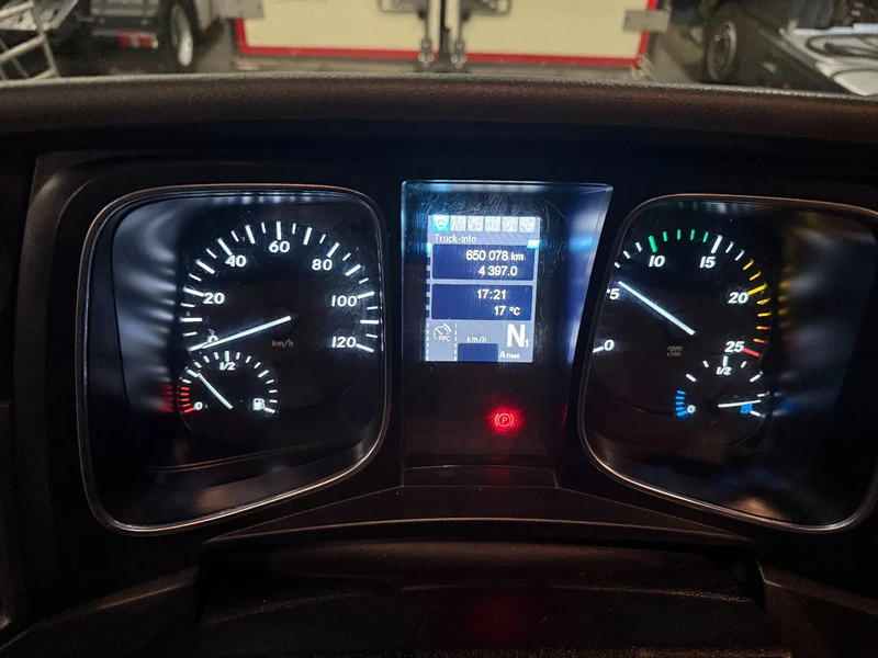 Pengangkut kontainer/ Container truck Mercedes-Benz Actros Actros 2542LL 6X2 BDF / ACC / AHK/ TUV 8-2026 / NL TRUCK: gambar 6 Pengangkut kontainer/ Container truck Mercedes-Benz Actros Actros 2542LL 6X2 BDF / ACC / AHK/ TUV 8-2026 / NL TRUCK: gambar 6