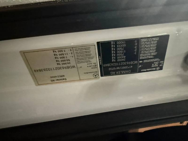 Pengangkut kontainer/ Container truck Mercedes-Benz Actros Actros 2542LL 6X2 BDF / ACC / AHK/ TUV 8-2026 / NL TRUCK: gambar 7 Pengangkut kontainer/ Container truck Mercedes-Benz Actros Actros 2542LL 6X2 BDF / ACC / AHK/ TUV 8-2026 / NL TRUCK: gambar 7