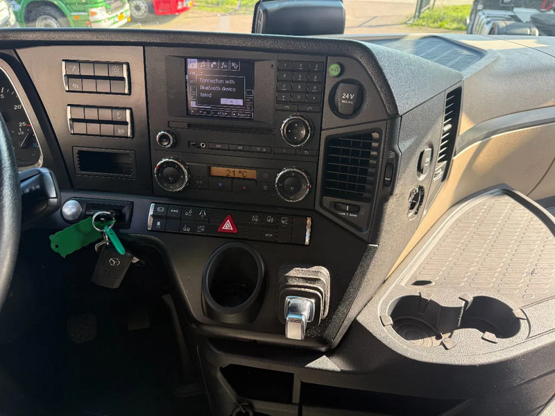 Pengangkut kontainer/ Container truck Mercedes-Benz Actros Actros 2542LL 6X2 BDF / ACC / AHK/ TUV 8-2026 / NL TRUCK: gambar 14 Pengangkut kontainer/ Container truck Mercedes-Benz Actros Actros 2542LL 6X2 BDF / ACC / AHK/ TUV 8-2026 / NL TRUCK: gambar 14