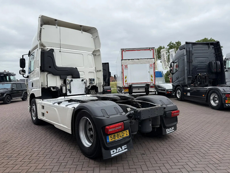 DAF CF 410 4X2 SPACECAB EURO6 DISTRIBUTIETREKKER MILIEUZONE DAF ONDERHOUD HOLLAND TRUCK!!! - Tractor head: gambar 3 DAF CF 410 4X2 SPACECAB EURO6 DISTRIBUTIETREKKER MILIEUZONE DAF ONDERHOUD HOLLAND TRUCK!!! - Tractor head: gambar 3