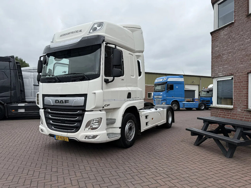 DAF CF 410 4X2 SPACECAB EURO6 DISTRIBUTIETREKKER MILIEUZONE DAF ONDERHOUD HOLLAND TRUCK!!! - Tractor head: gambar 2 DAF CF 410 4X2 SPACECAB EURO6 DISTRIBUTIETREKKER MILIEUZONE DAF ONDERHOUD HOLLAND TRUCK!!! - Tractor head: gambar 2