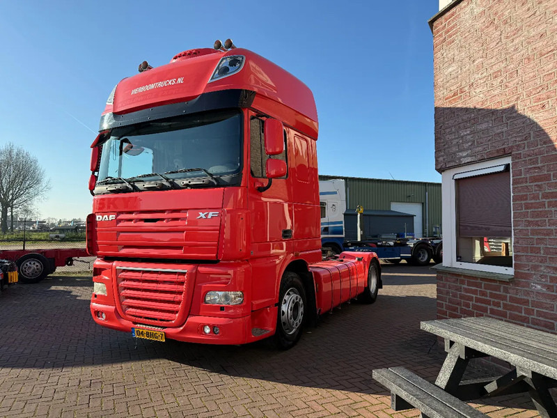 DAF XF 105.460 XF105-460 4X2 SUPERSPCECAB RETARDER - Tractor head: gambar 2 DAF XF 105.460 XF105-460 4X2 SUPERSPCECAB RETARDER - Tractor head: gambar 2
