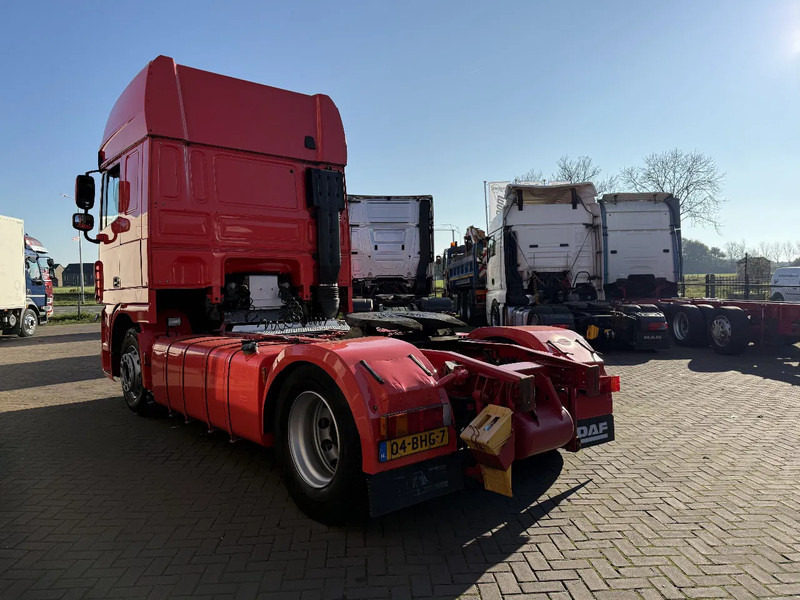DAF XF 105.460 XF105-460 4X2 SUPERSPCECAB RETARDER - Tractor head: gambar 3 DAF XF 105.460 XF105-460 4X2 SUPERSPCECAB RETARDER - Tractor head: gambar 3