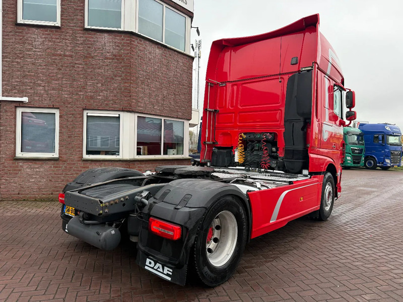 DAF XF 440 XF440 4X2 SSC / Full options / Hydraulics / Leder / Smart Tacho / TOP ZUSTAND - Tractor head: gambar 4 DAF XF 440 XF440 4X2 SSC / Full options / Hydraulics / Leder / Smart Tacho / TOP ZUSTAND - Tractor head: gambar 4