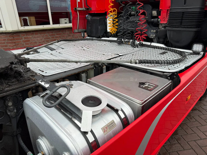 DAF XF 440 XF440 4X2 SSC / Full options / Hydraulics / Leder / Smart Tacho / TOP ZUSTAND - Tractor head: gambar 5 DAF XF 440 XF440 4X2 SSC / Full options / Hydraulics / Leder / Smart Tacho / TOP ZUSTAND - Tractor head: gambar 5