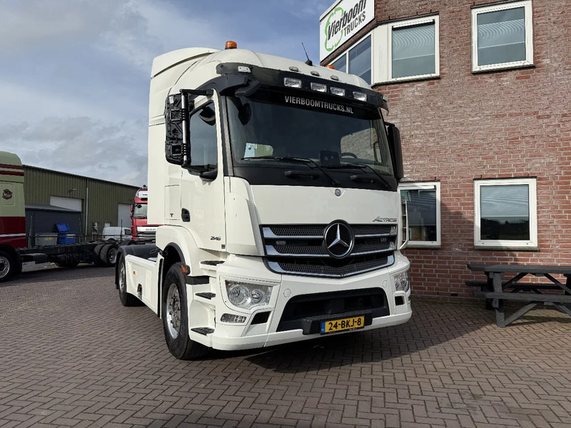 Mercedes-Benz Actros 1846LS STREAMSPACE 4X2 TREKKER EURO6 HOLLAND TRUCK VIN: 10233406 - Tractor head: gambar 1 Mercedes-Benz Actros 1846LS STREAMSPACE 4X2 TREKKER EURO6 HOLLAND TRUCK VIN: 10233406 - Tractor head: gambar 1