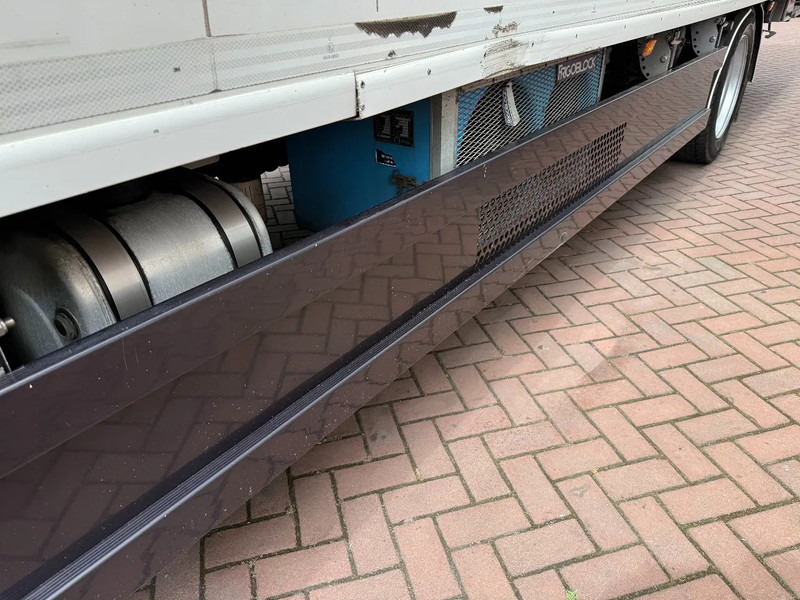 Volvo FH FH420 4X2 Globetrotter XL Kuhlkoffer mit Frigoblock - Truk berpendingin: gambar 5 Volvo FH FH420 4X2 Globetrotter XL Kuhlkoffer mit Frigoblock - Truk berpendingin: gambar 5