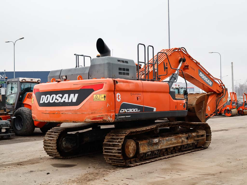 Ekskavator perayap DOOSAN DX300LC-5: gambar 6