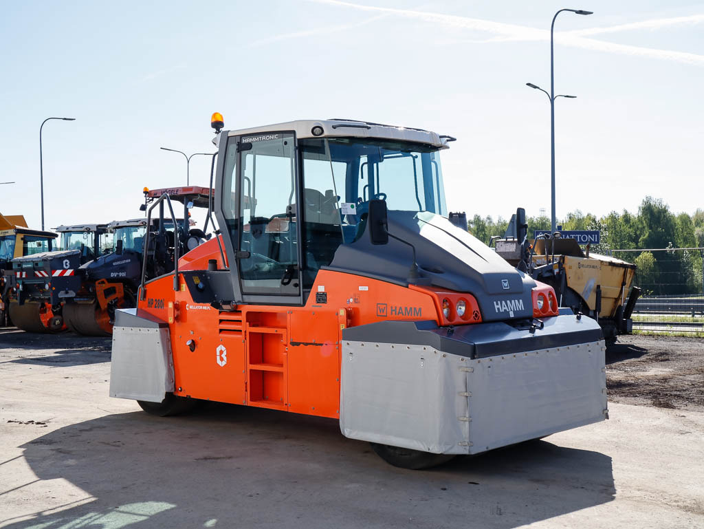 HAMM HP 280i - Roller pneumatik: gambar 4 HAMM HP 280i - Roller pneumatik: gambar 4