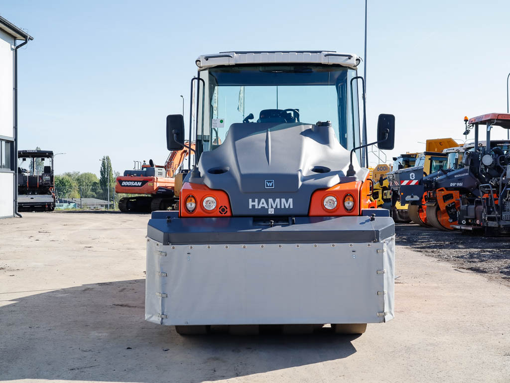HAMM HP 280i - Roller pneumatik: gambar 3 HAMM HP 280i - Roller pneumatik: gambar 3