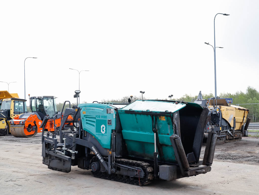 VÖGELE SUPER 800-3i - Paver aspal: gambar 4 VÖGELE SUPER 800-3i - Paver aspal: gambar 4