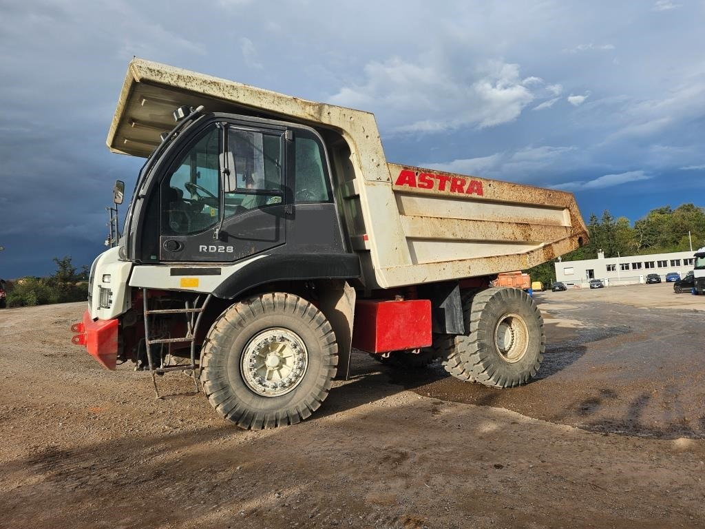 ASTRA RD 28 C - Truk batu/ Dumper iebes: gambar 1 ASTRA RD 28 C - Truk batu/ Dumper iebes: gambar 1