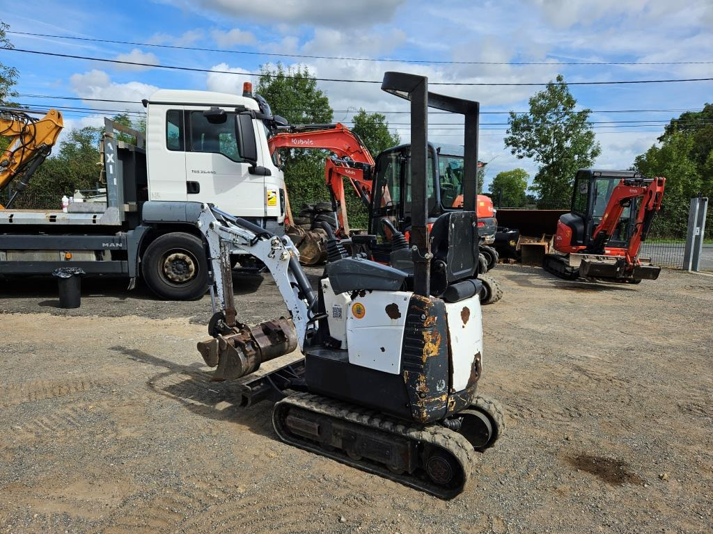 BOBCAT E 10 - Ekskavator mini: gambar 3 BOBCAT E 10 - Ekskavator mini: gambar 3