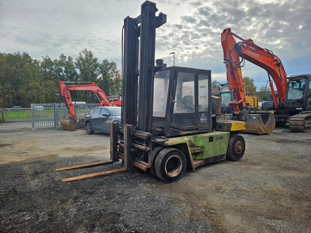 CLARK DPL 60 - Forklift diesel: gambar 1 CLARK DPL 60 - Forklift diesel: gambar 1